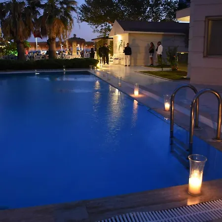 Ortakent Zumrut Sok.no18 Tatil Evi Apartamento *